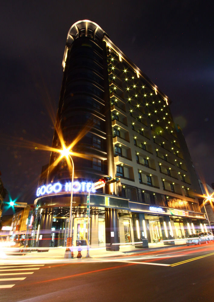 Gogo Hotel image 1